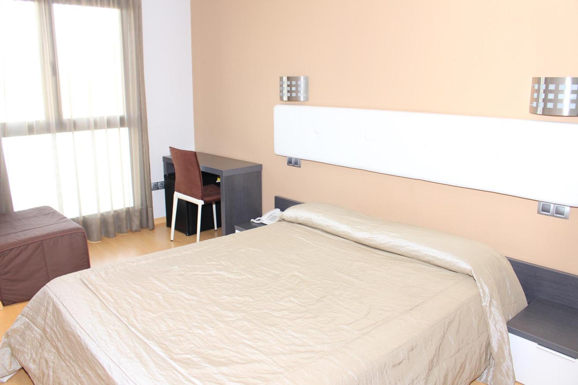 Hotel Ciutat D'Amposta Oda fotoğraf
